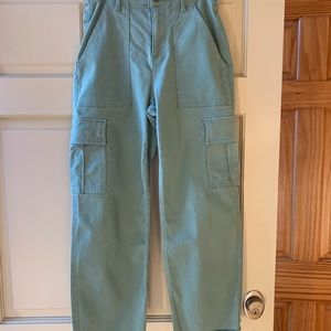 Hollister Ultra High-Rise Cargo Pant